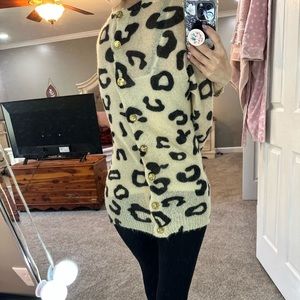 XS Charlotte Russe Print Sweater